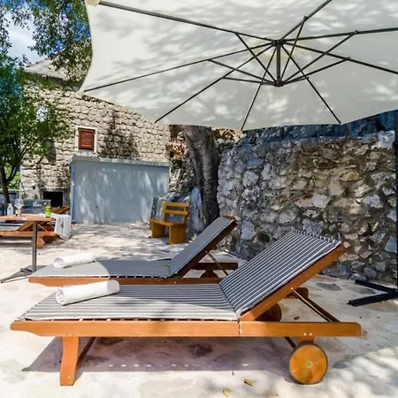 Shining Star - Attic Studio With Patio And Sea View Apartman *