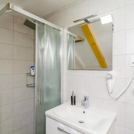 Apartment Shining Star - Attic Studio With Patio And Sea View *