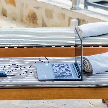 Shining Star - Attic Studio With Patio And Sea View Apartment Dubrovnik